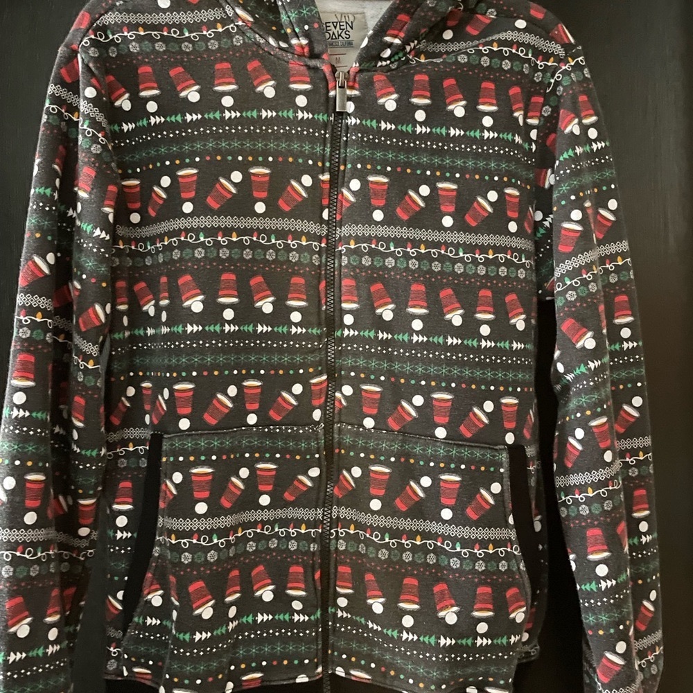 Seven oaks holiday beer pong hoodie adult medium